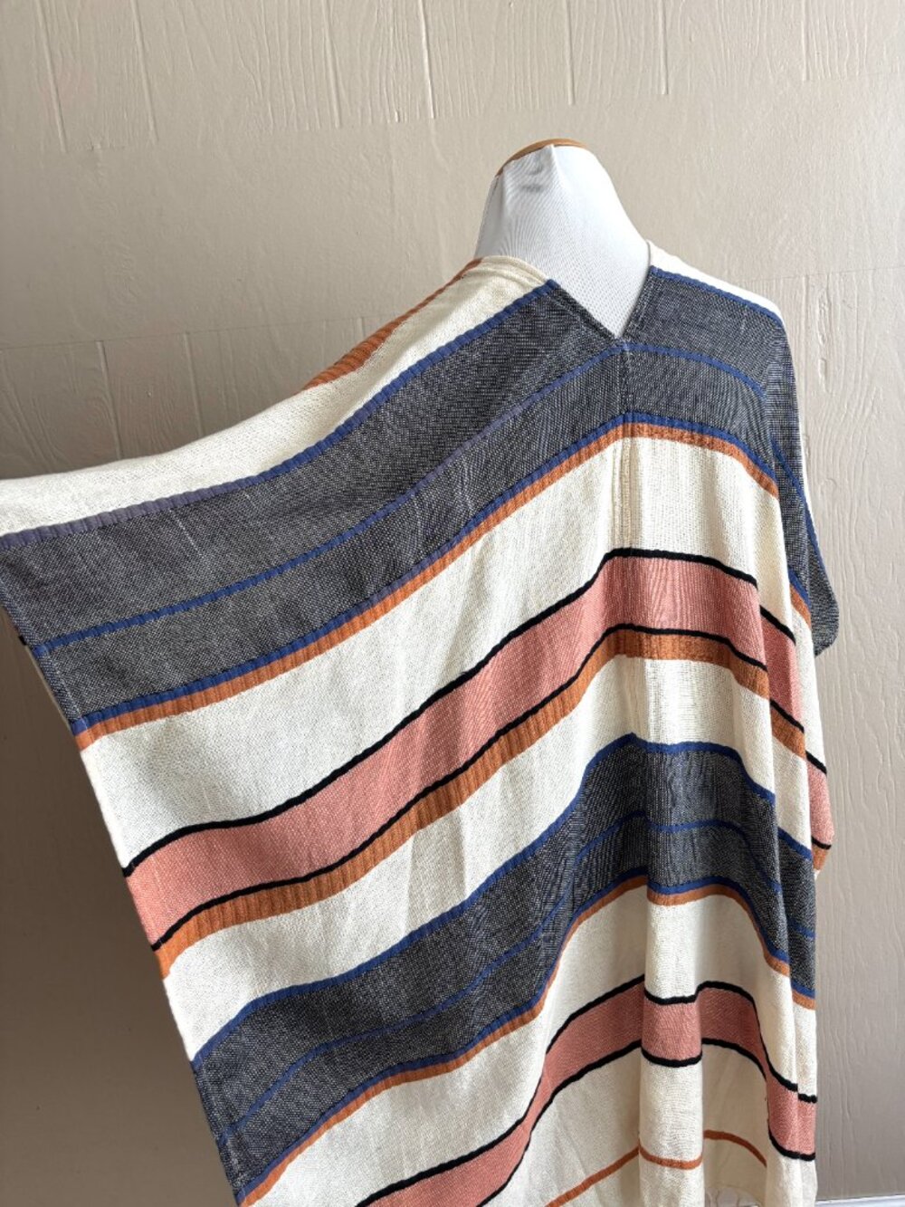 Elan Boho Beachy Striped Open Front Fringe Trim Wrap - Picture 9 of 10